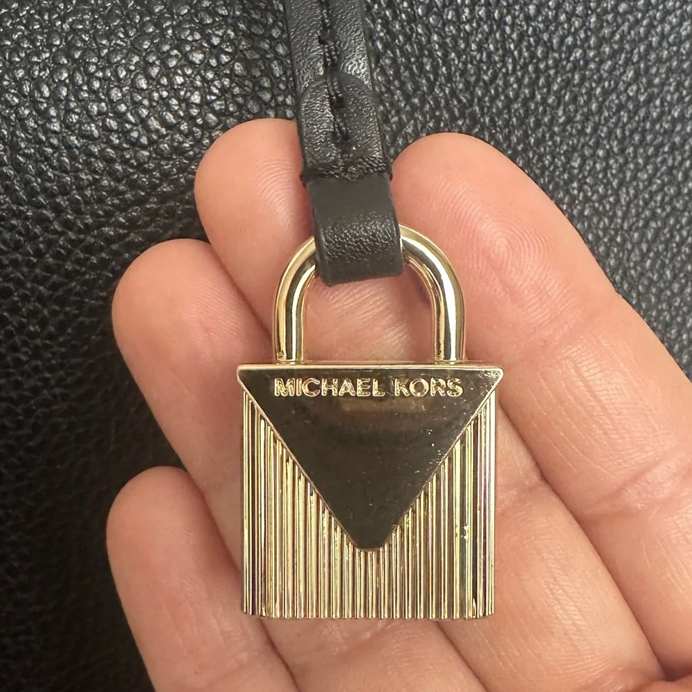 Michael Kors Mercer Gallery Medium Leather Satchel - Picture 10 of 13